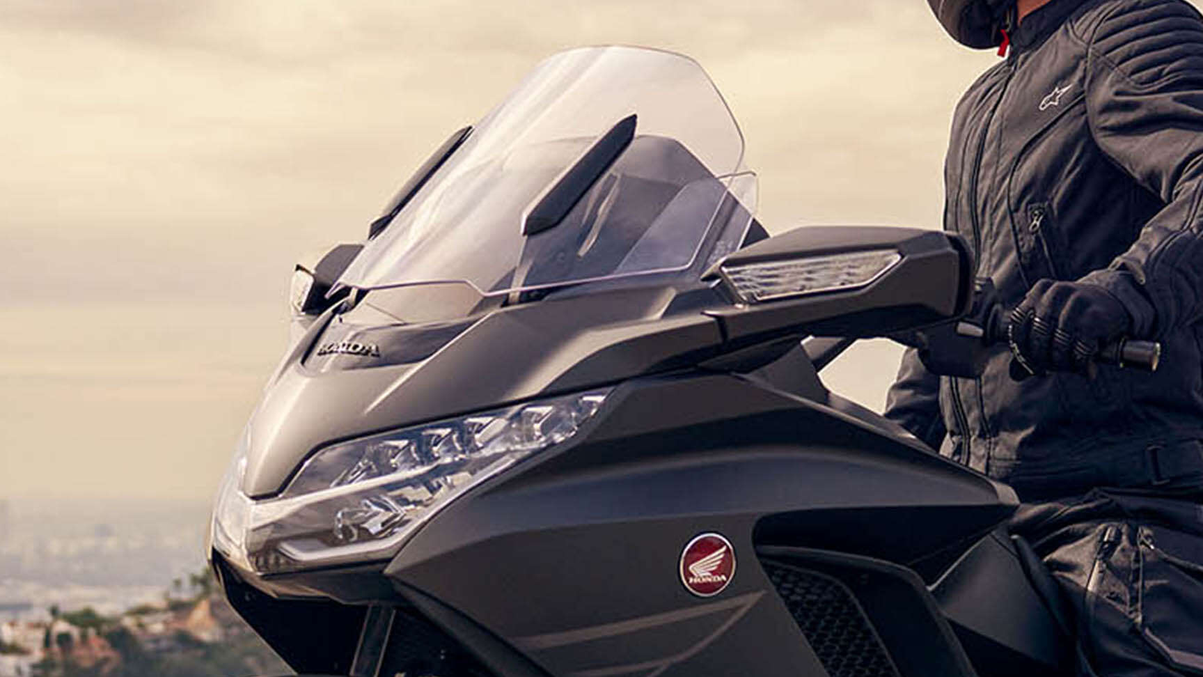 Elektronikusan állítható szélvédő